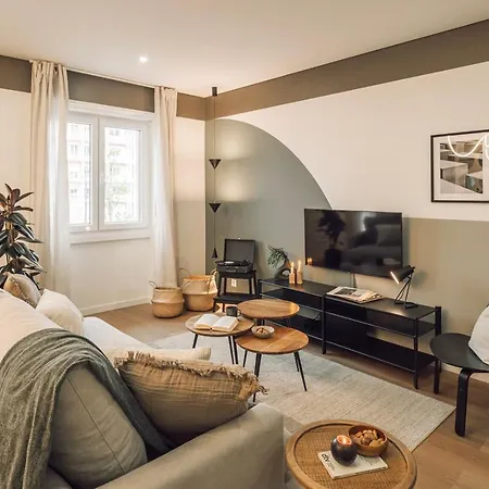 Apartman Harlem - 2 Bedrooms & Office In Alvalade