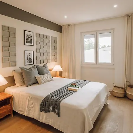 Harlem - 2 Bedrooms & Office In Alvalade Daire