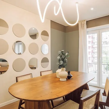 Harlem - 2 Bedrooms & Office In Alvalade Lägenhet Lisboa