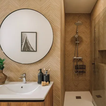 Daire Harlem - 2 Bedrooms & Office In Alvalade