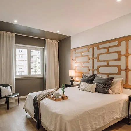 Harlem - 2 Bedrooms & Office In Alvalade