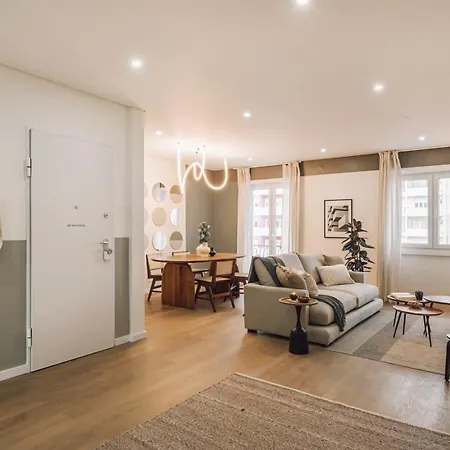 Apartment Harlem - 2 Bedrooms & Office In Alvalade